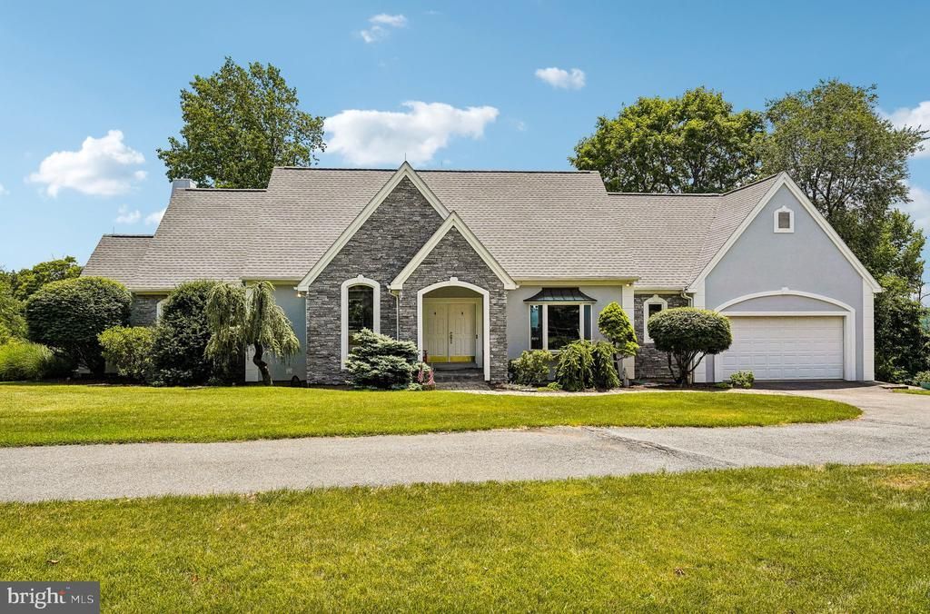 280 SKY LINE DRIVE , EASTON, PA 18042