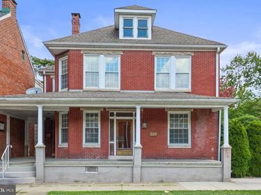 228 BALTIMORE STREET, HANOVER, PA 17331