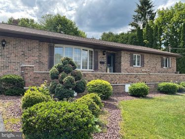 320 S THIRD STREET, FRACKVILLE, PA 17931