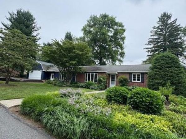 156 CONESTOGA BOULEVARD , LANCASTER, PA 17602