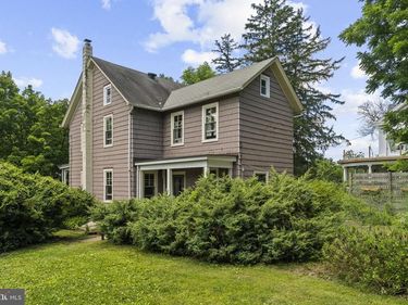 9039 EASTON ROAD, OTTSVILLE, PA 18942