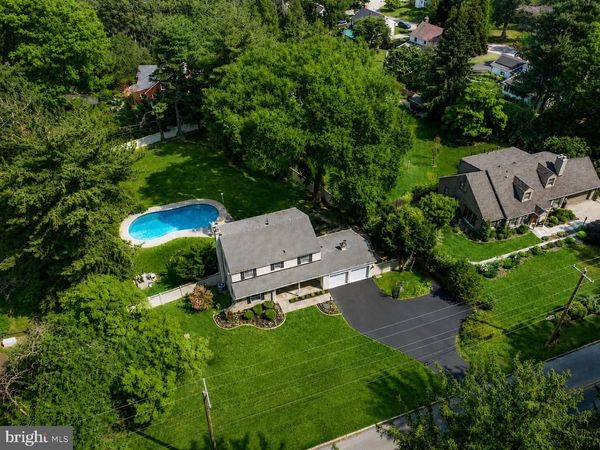 6113 W MILL ROAD , FLOURTOWN, PA 19031