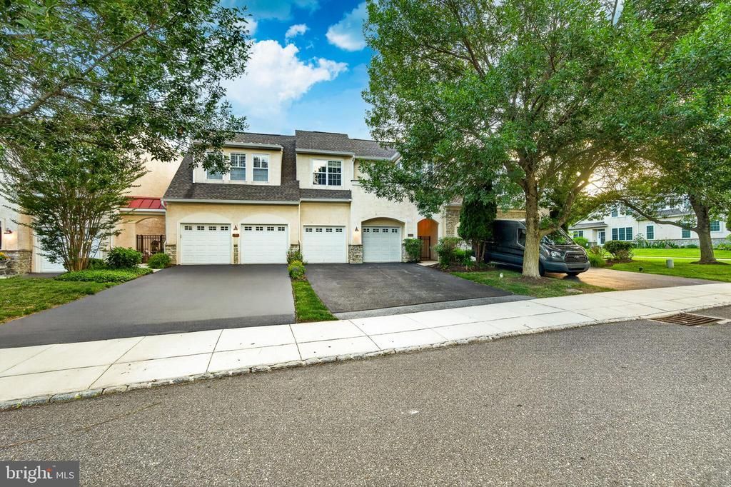 54 OLD BARN DRIVE , WEST CHESTER, PA 19382