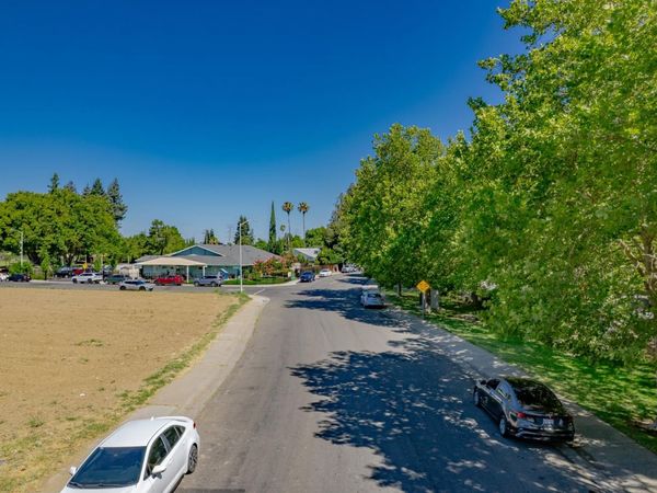2391 Northview Dr, Sacramento, CA 95833