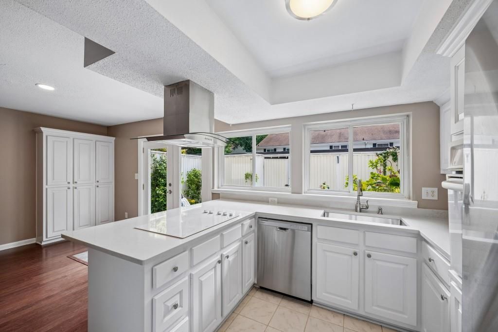 7156 Stonington Drive, Atlanta, GA 30328 Main Photo