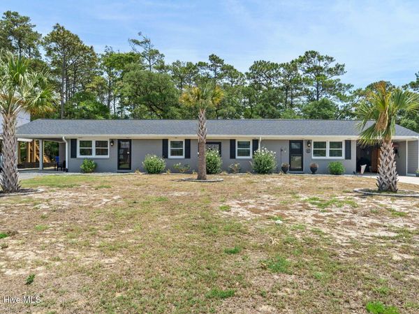 302 NE 59th Street , Oak Island, NC 28465