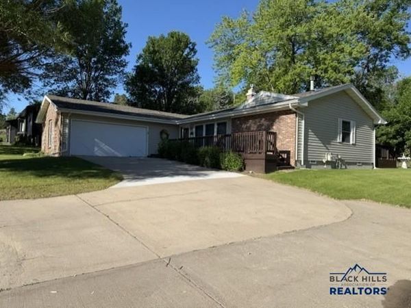 2915 FALLS DR, Rapid City, SD 57702