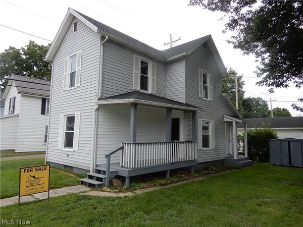 645 Alder Street , Coshocton, OH 43812