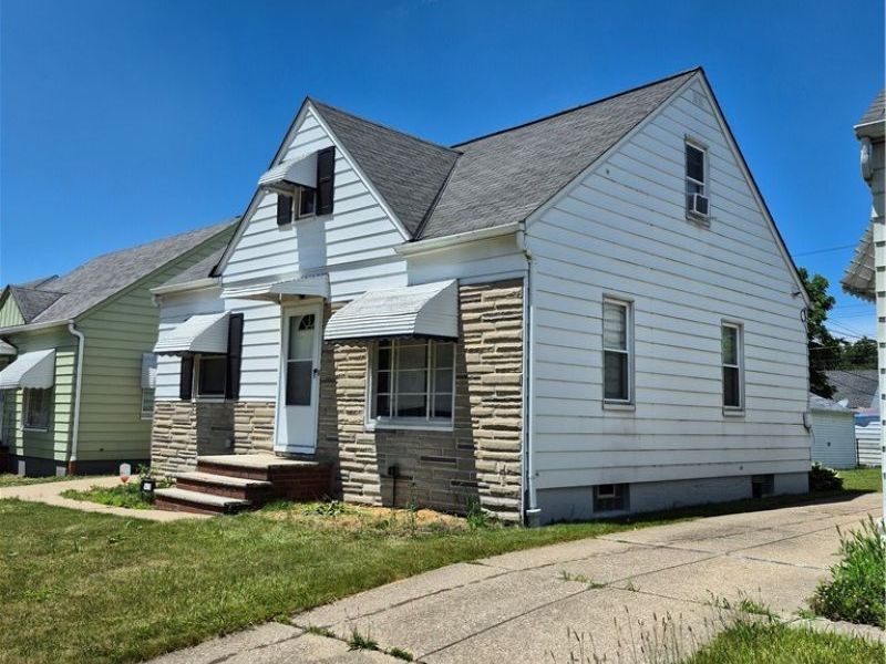 14211 Tabor Avenue, Maple Heights, OH 44137 Photo 3