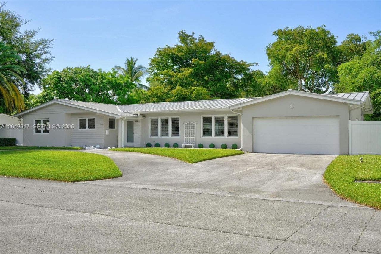 7240 SW 131st St, Pinecrest, FL 33156 Photo