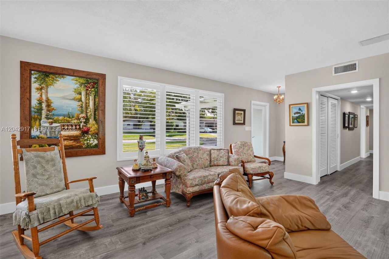 7240 SW 131st St, Pinecrest, FL 33156 Photo