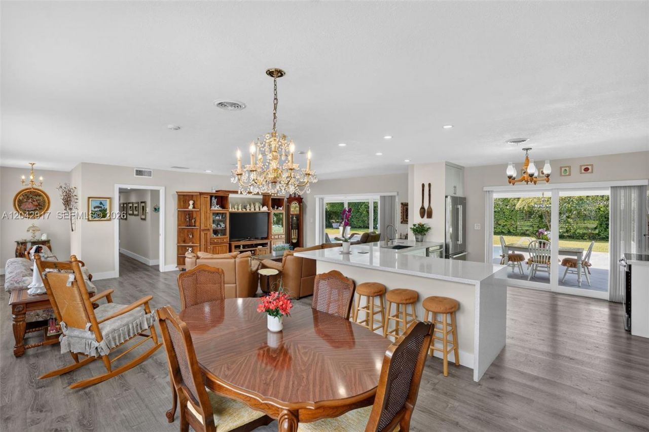 7240 SW 131st St, Pinecrest, FL 33156 Photo