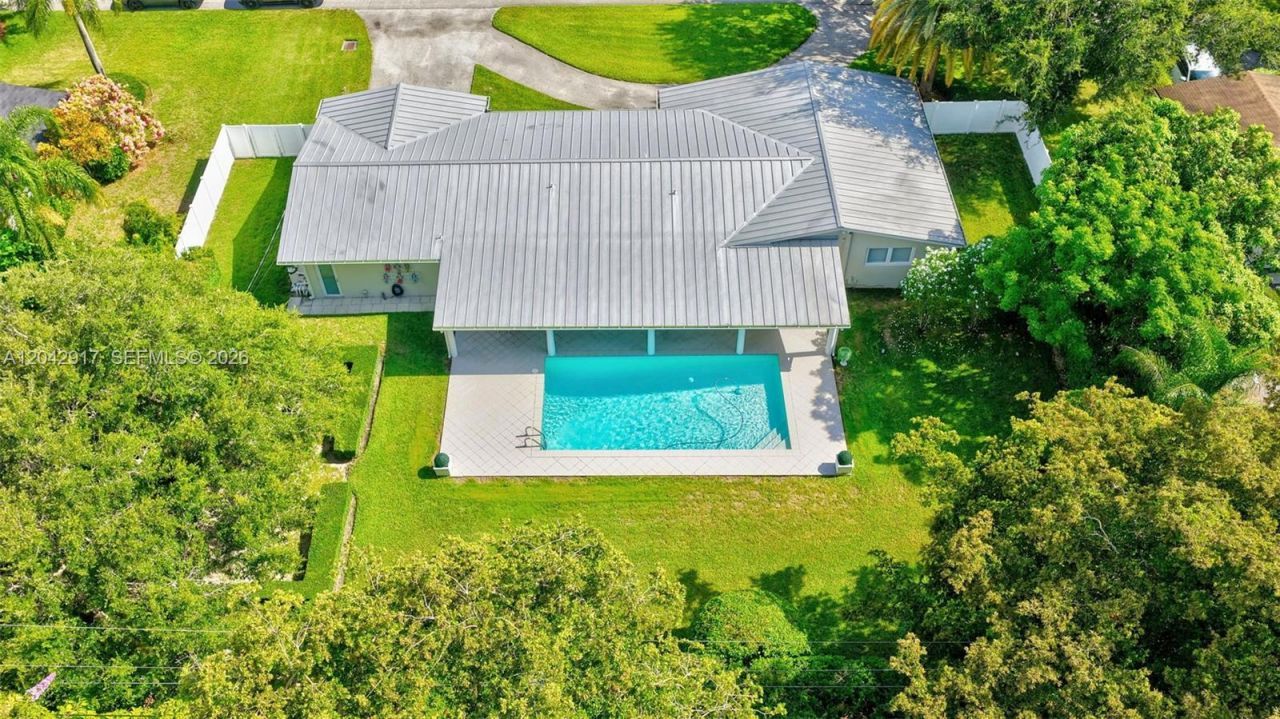 7240 SW 131st St, Pinecrest, FL 33156 Photo