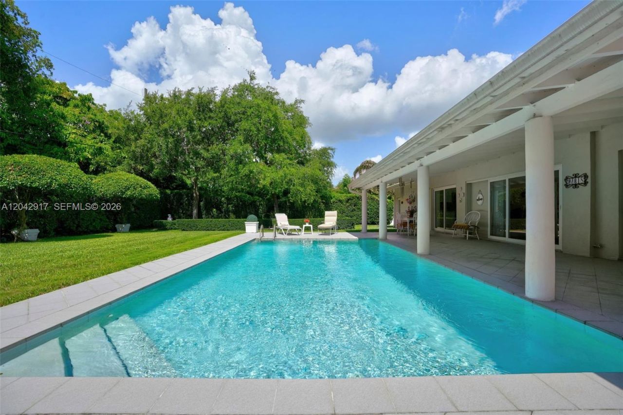7240 SW 131st St, Pinecrest, FL 33156 Photo