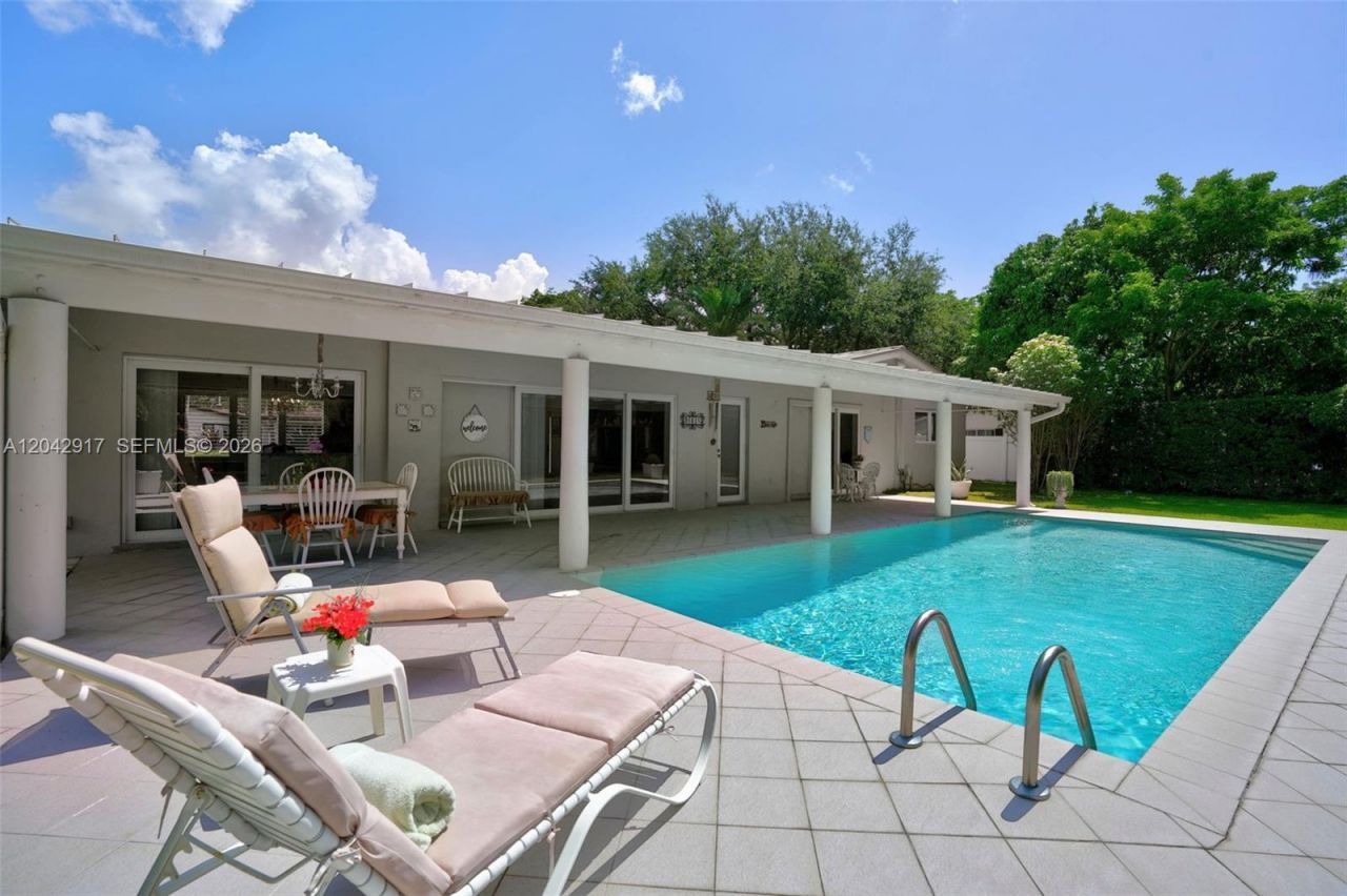 7240 SW 131st St, Pinecrest, FL 33156 Photo