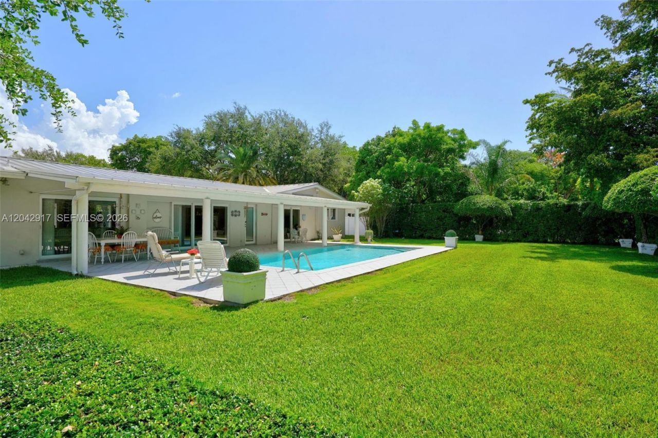 7240 SW 131st St, Pinecrest, FL 33156 Photo