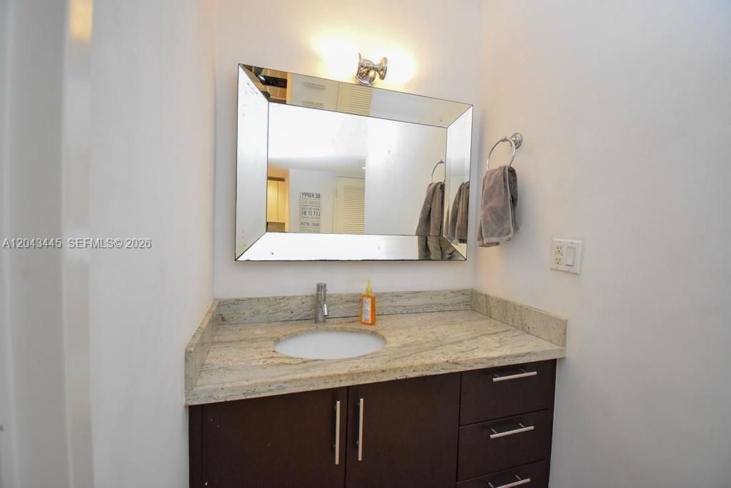 100 Lincoln Rd , Unit 1507, Miami Beach, FL 33139 Photo