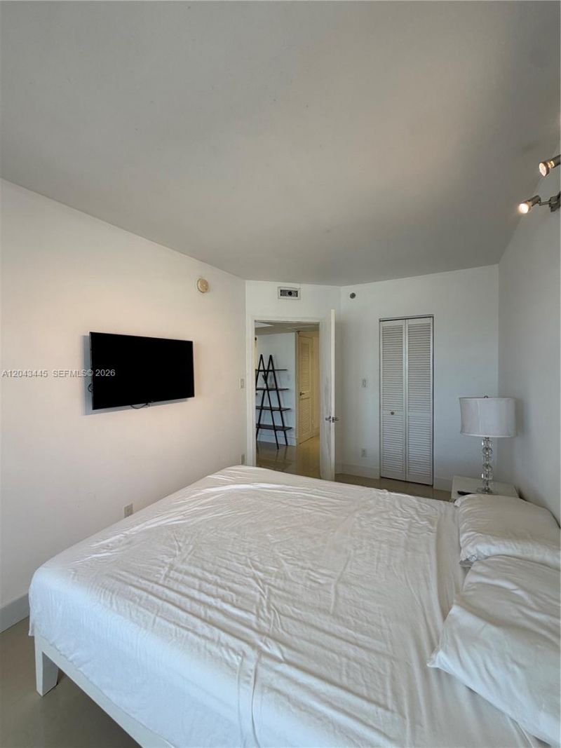 100 Lincoln Rd , Unit 1507, Miami Beach, FL 33139 Photo