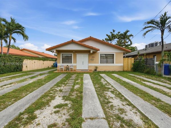 2801 SW 24th St , Miami, FL 33145