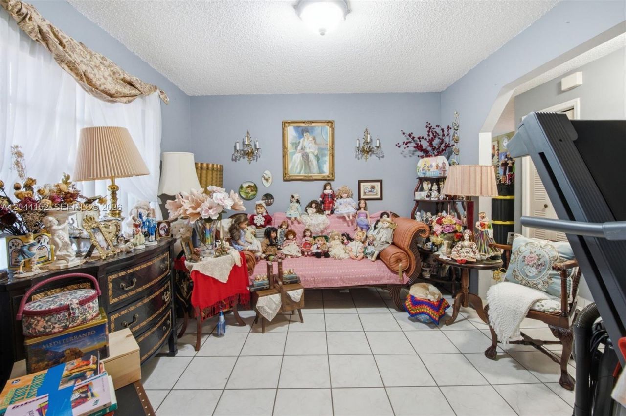 2801 SW 24th St , Miami, FL 33145 Photo