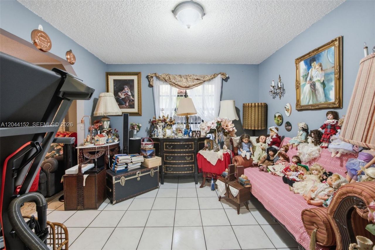 2801 SW 24th St , Miami, FL 33145 Photo
