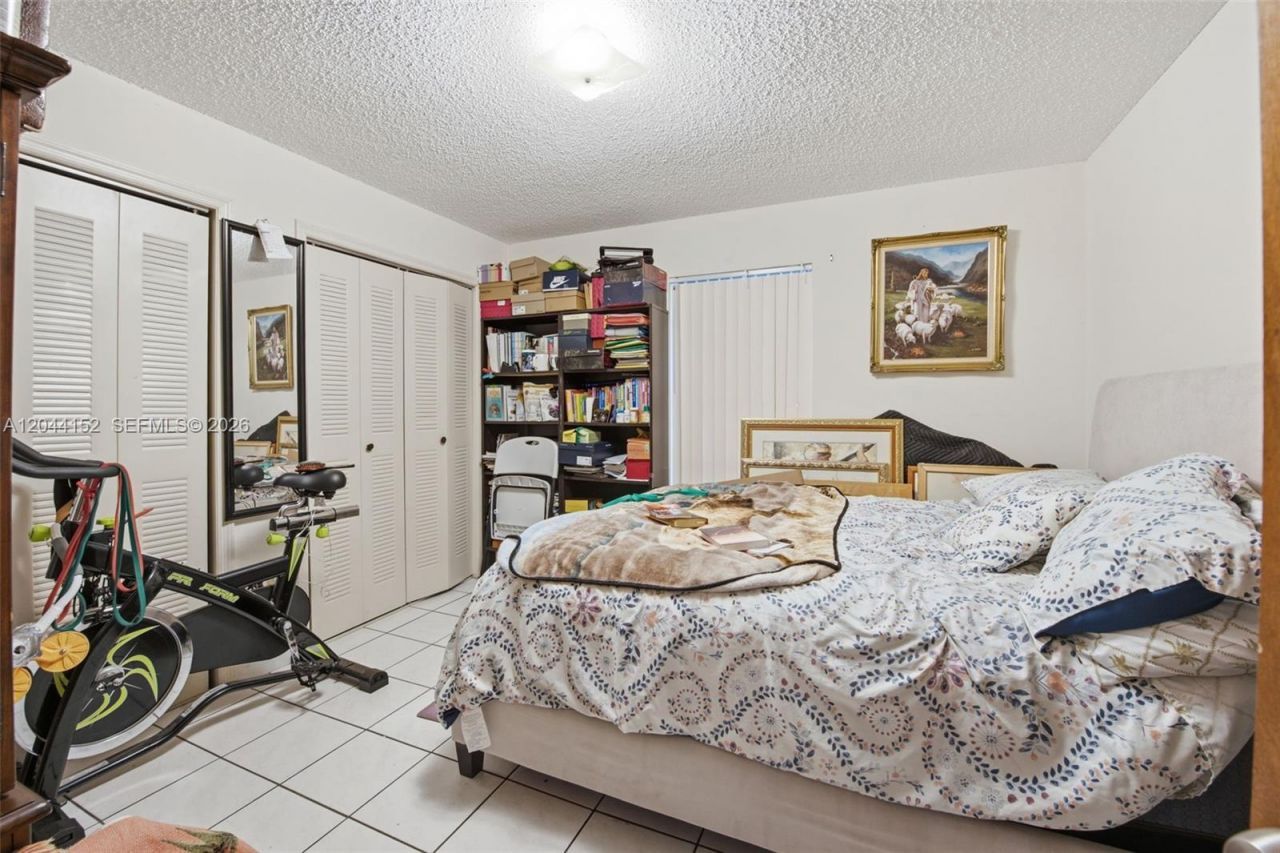 2801 SW 24th St , Miami, FL 33145 Photo