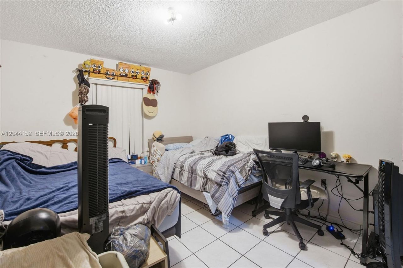 2801 SW 24th St , Miami, FL 33145 Photo