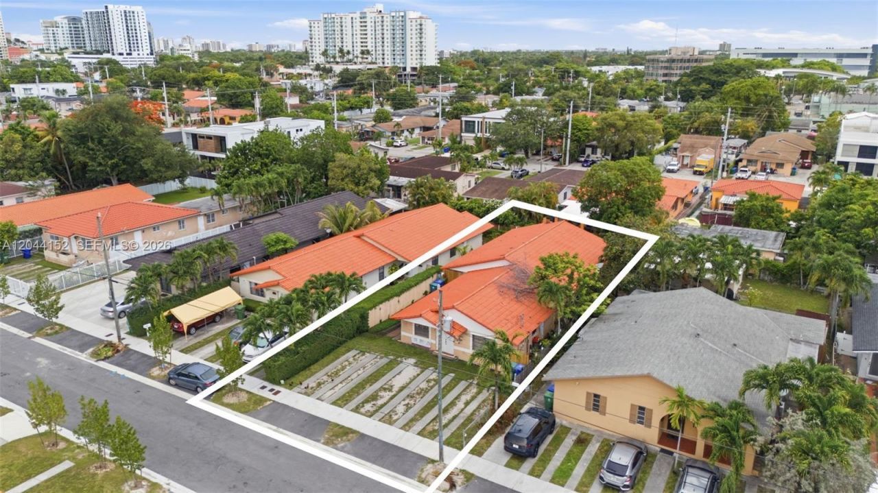 2801 SW 24th St , Miami, FL 33145 Photo