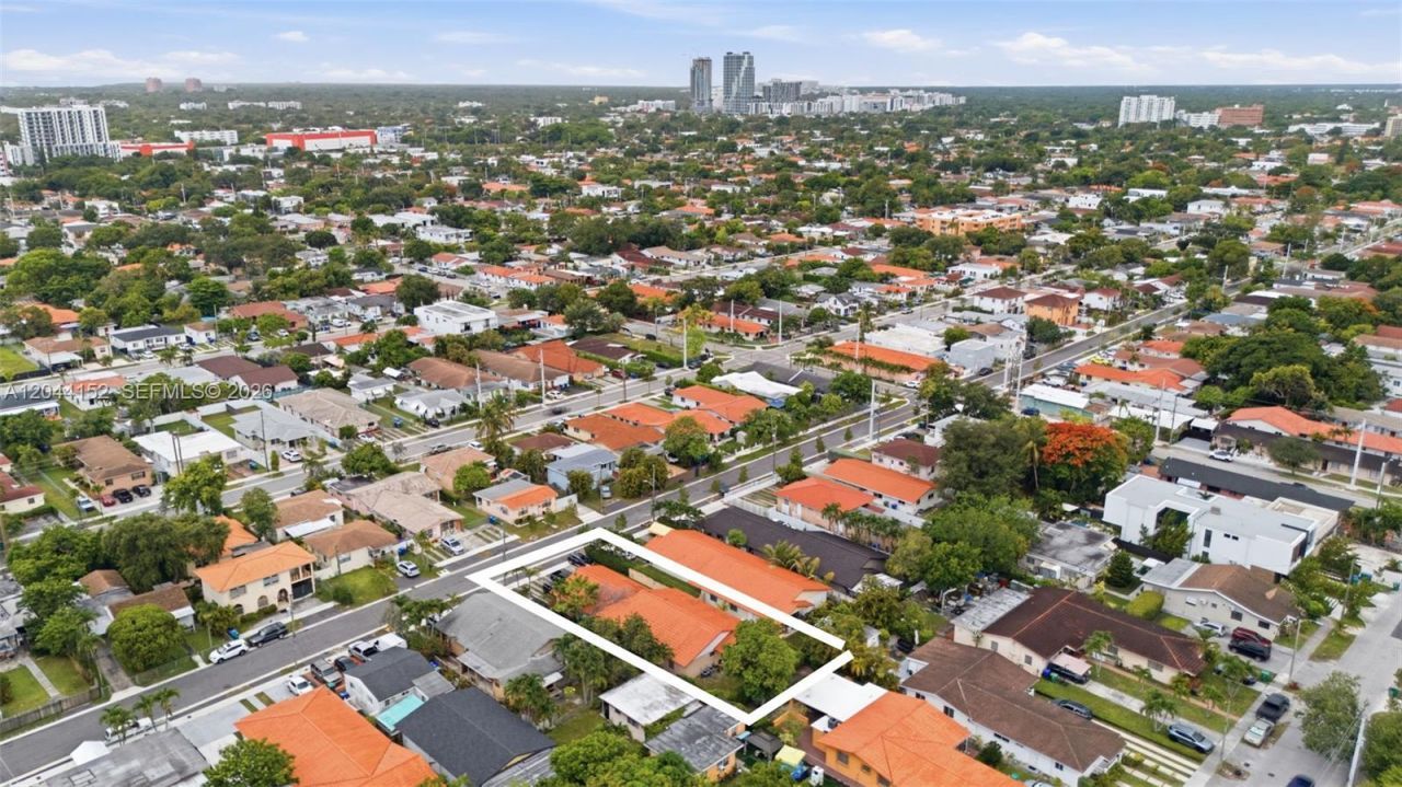 2801 SW 24th St , Miami, FL 33145 Photo