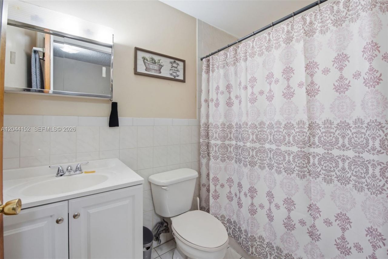 2801 SW 24th St , Miami, FL 33145 Photo