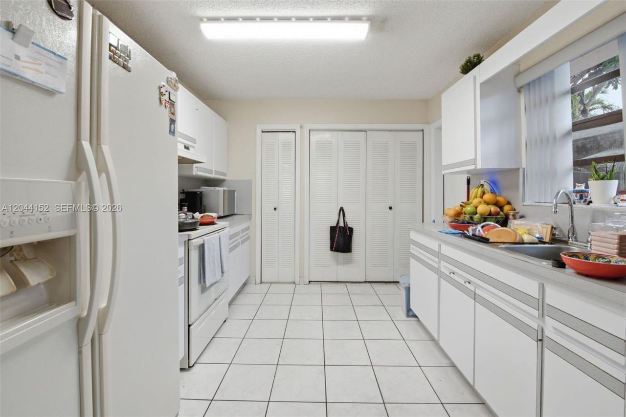2801 SW 24th St , Miami, FL 33145 Photo