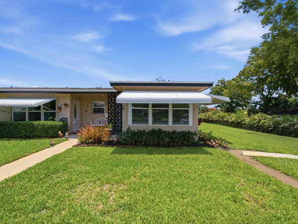957 Circle Drive, Unit D, Delray Beach, FL 33445