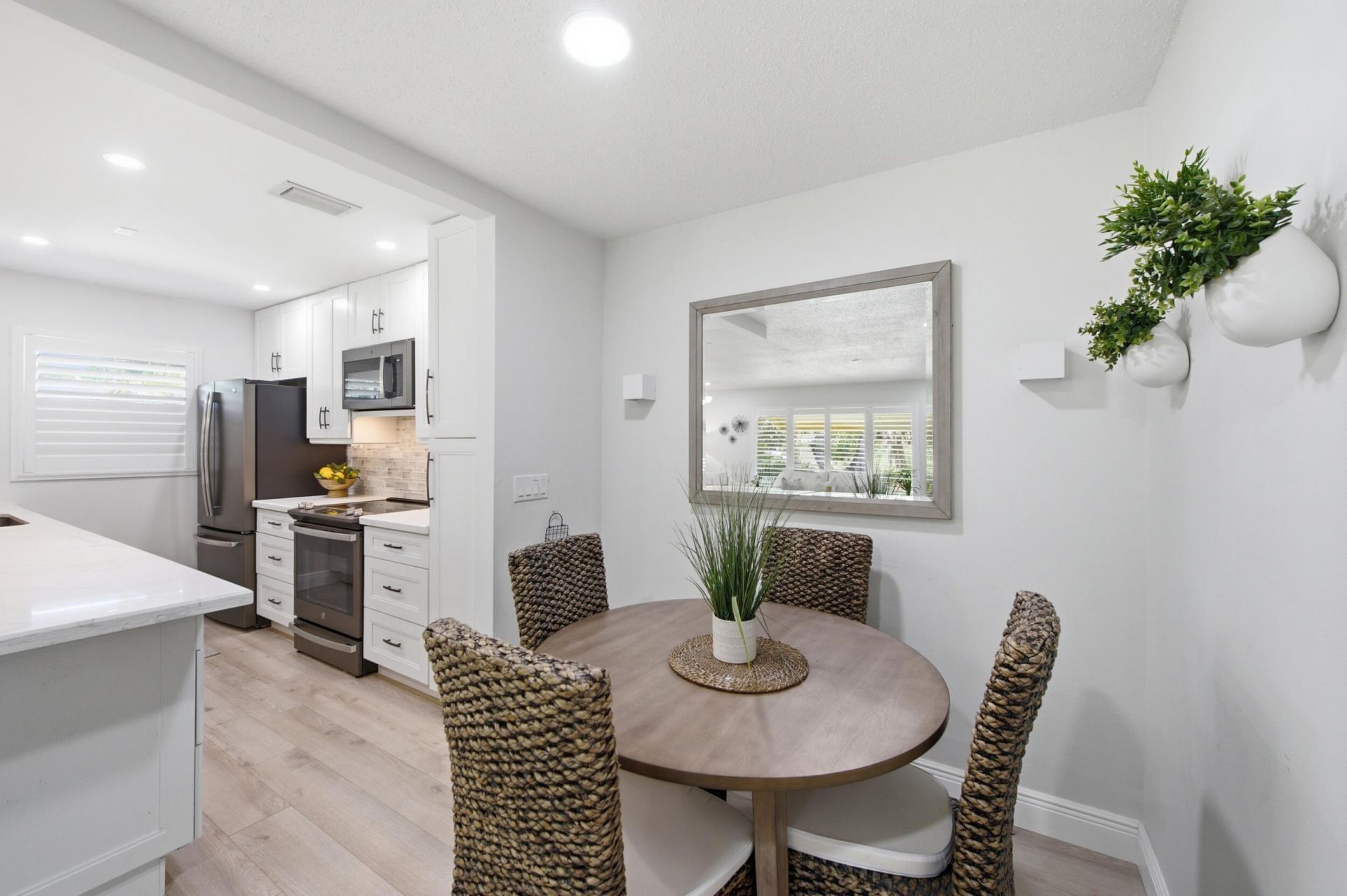 957 Circle Drive, Unit D, Delray Beach, FL 33445 Photo