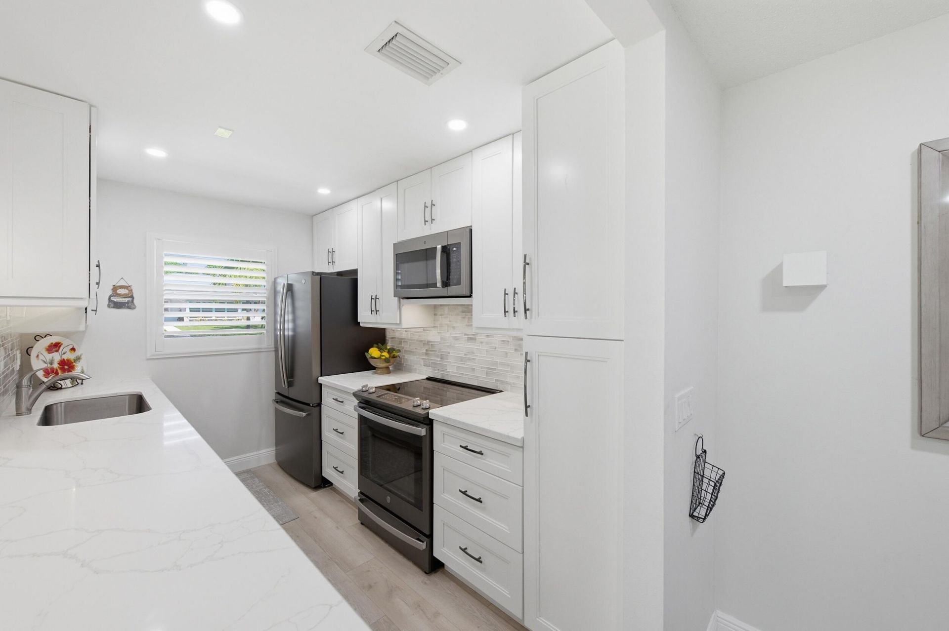 957 Circle Drive, Unit D, Delray Beach, FL 33445 Photo