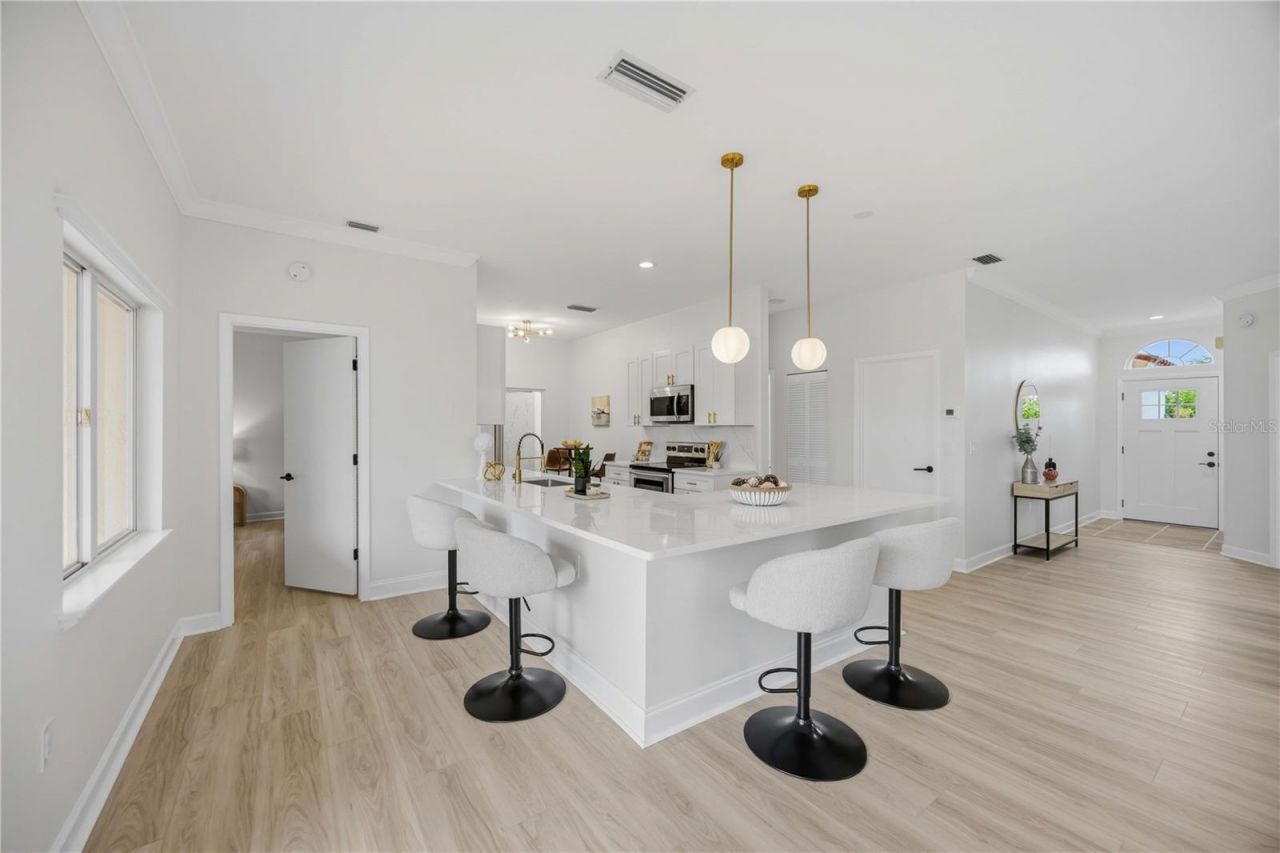 4320 Marcott Circle, Sarasota, FL 34233 Photo