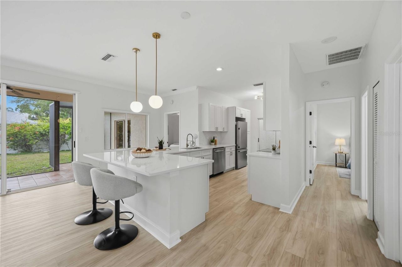 4320 Marcott Circle, Sarasota, FL 34233 Photo