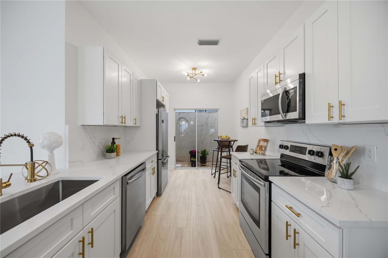 4320 Marcott Circle, Sarasota, FL 34233 Photo