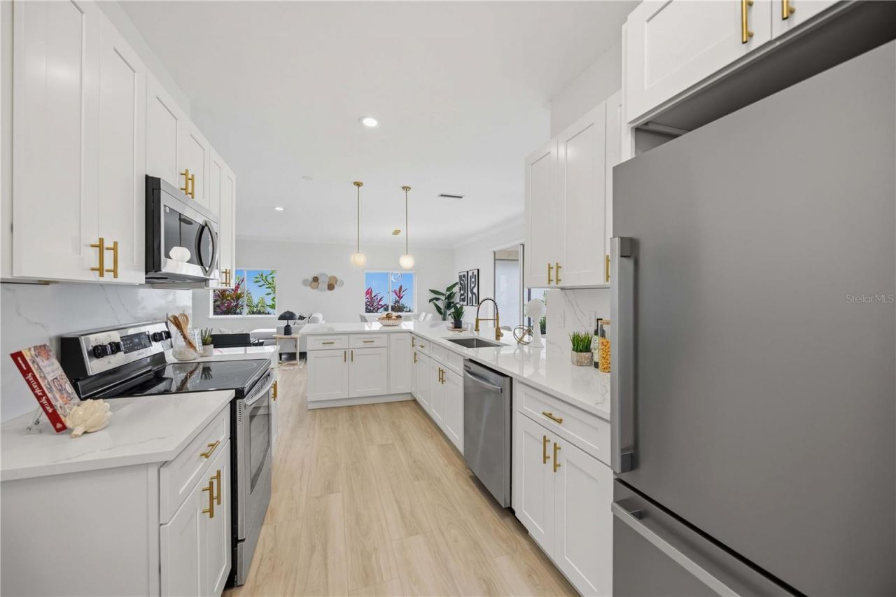 4320 Marcott Circle, Sarasota, FL 34233 Photo