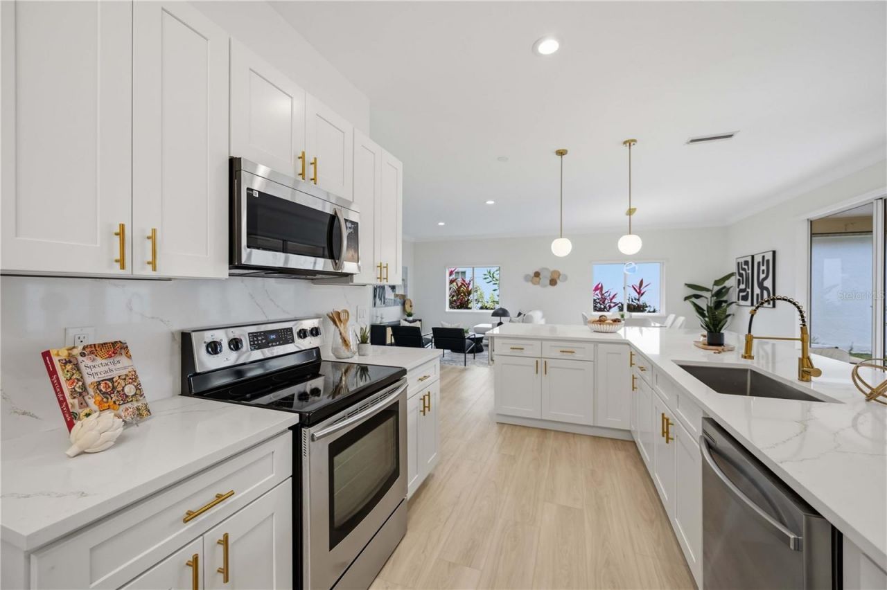 4320 Marcott Circle, Sarasota, FL 34233 Photo