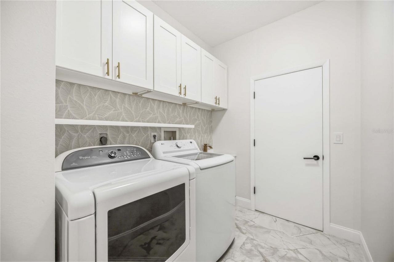 4320 Marcott Circle, Sarasota, FL 34233 Photo