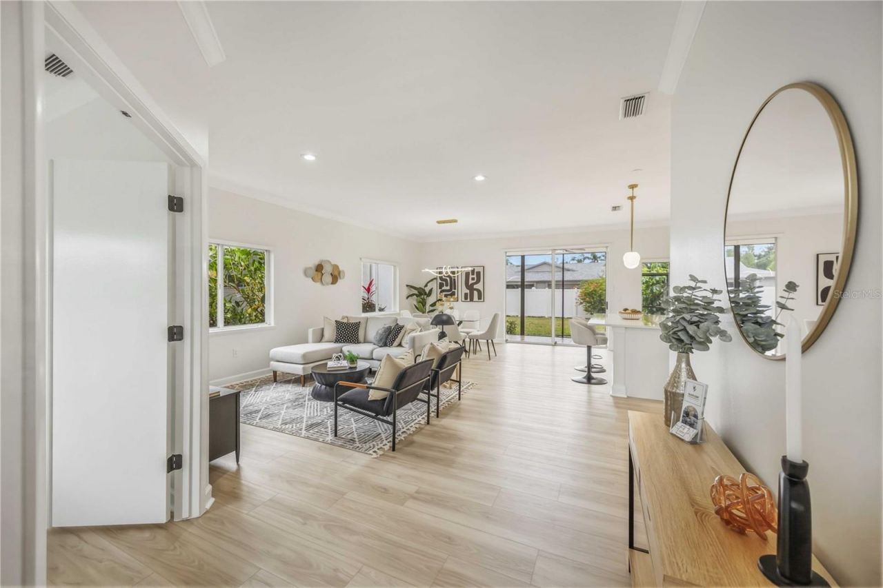 4320 Marcott Circle, Sarasota, FL 34233 Photo