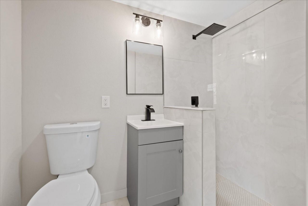 8211 Diagonal Road N, Saint Petersburg, FL 33702 Photo