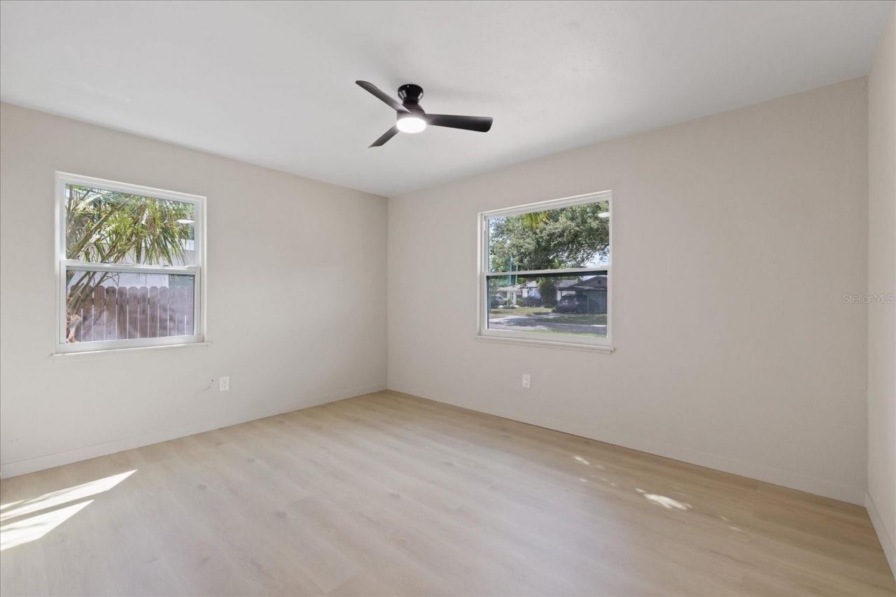 8211 Diagonal Road N, Saint Petersburg, FL 33702 Photo