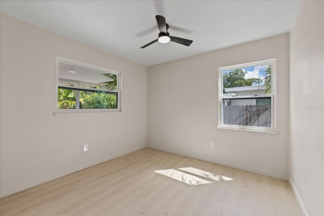 8211 Diagonal Road N, Saint Petersburg, FL 33702 Photo