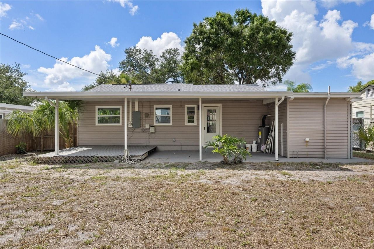 8211 Diagonal Road N, Saint Petersburg, FL 33702 Photo