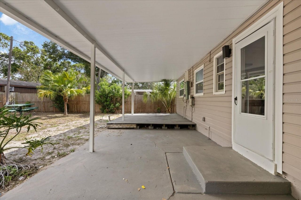 8211 Diagonal Road N, Saint Petersburg, FL 33702 Photo