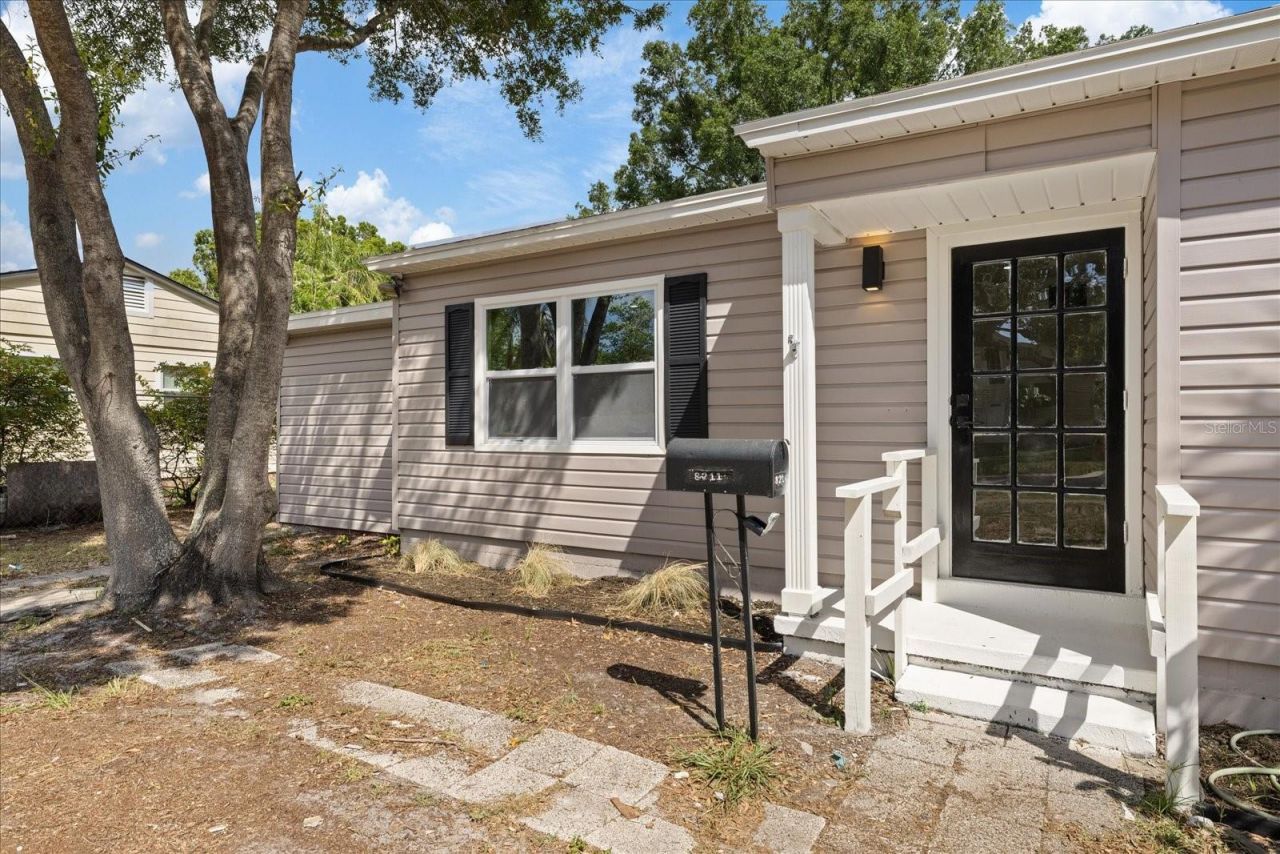 8211 Diagonal Road N, Saint Petersburg, FL 33702 Photo