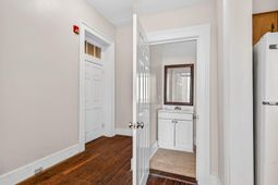 335 King Street photo 4