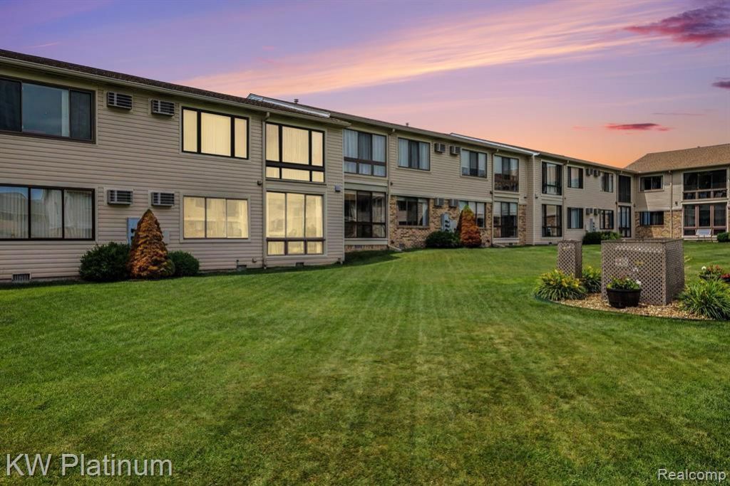 1700 River Road, Marysville, MI 48040 Main Photo