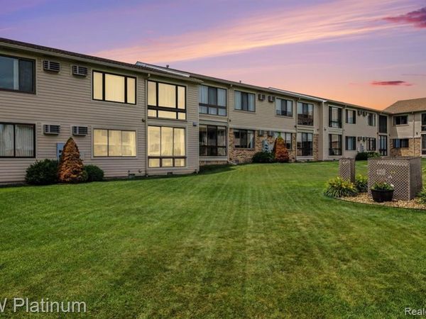 1700 River Road, Marysville, MI 48040